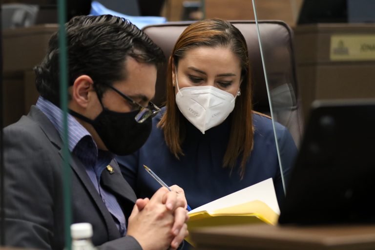 Congreso da primer debate a nueva Ley de Contratación Pública y prórroga de reducción de jornadas por pandemia