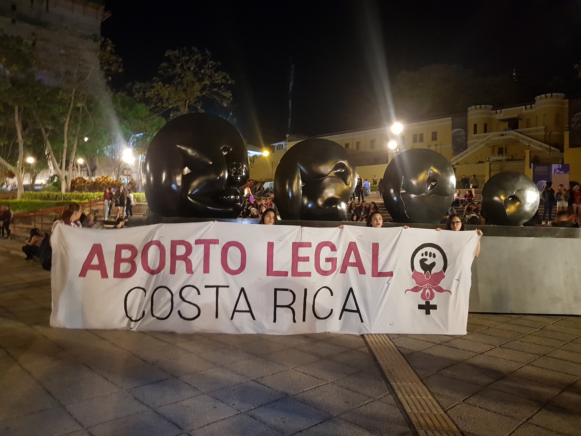Imagen principal del artículo: Recogerán firmas para presentar proyecto de ley que legalizaría el aborto voluntario en Costa Rica