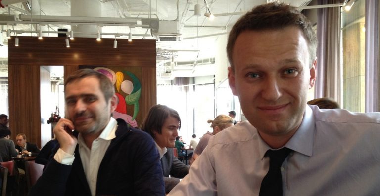 Llueven sanciones a Rusia por caso Navalny