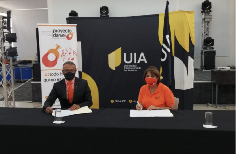 Jóvenes con cáncer recibirán más apoyo a raíz de convenio entre Proyecto Daniel y la UIA