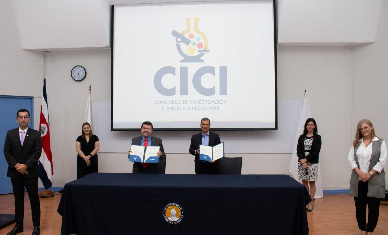 Concurso de la UCIMED y Roche premia investigaciones clínicas hechas por estudiantes de medicina