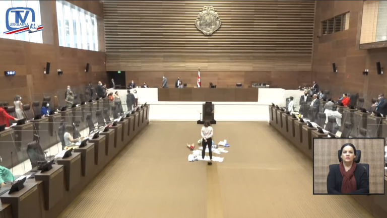 Sin quórum en última sesión, diputados se van de vacaciones con 201 mociones pendientes a Empleo Público