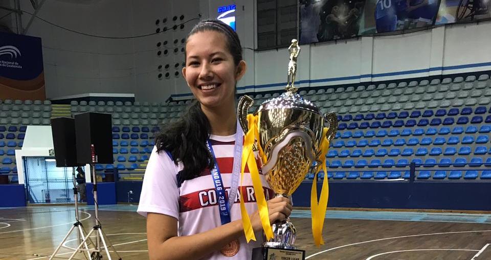 Baloncesto femenino de Costa Rica sumó decimocuarta legionaria en