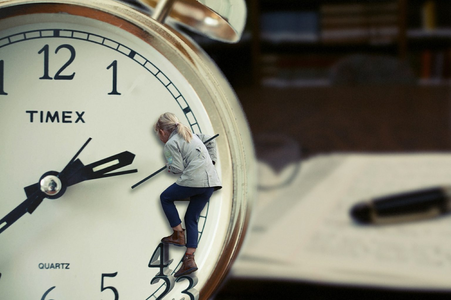 Imagen principal del artículo: La gestión del tiempo como un factor clave para el éxito empresarial y las razones para administrarlo correctamente