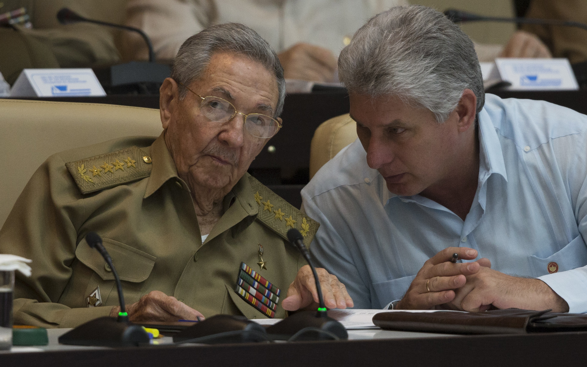 Imagen principal del artículo: Raúl Castro anuncia su retirada al frente del Partido Comunista de Cuba