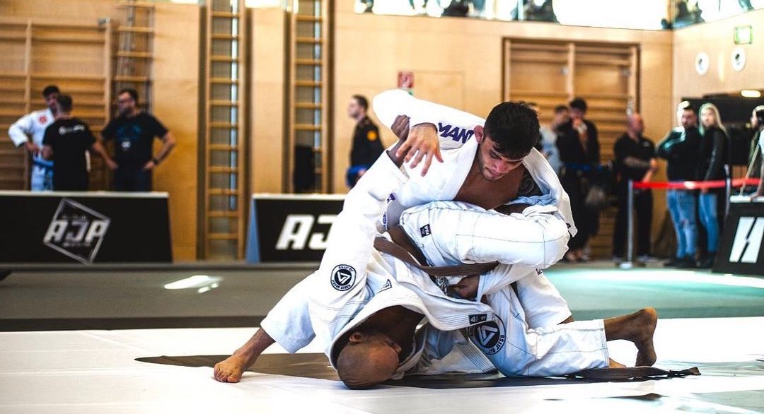 Imagen principal del artículo: Máximo exponente del jiu-jitsu costarricense ganó medalla de plata en Mundial de Abu Dhabi