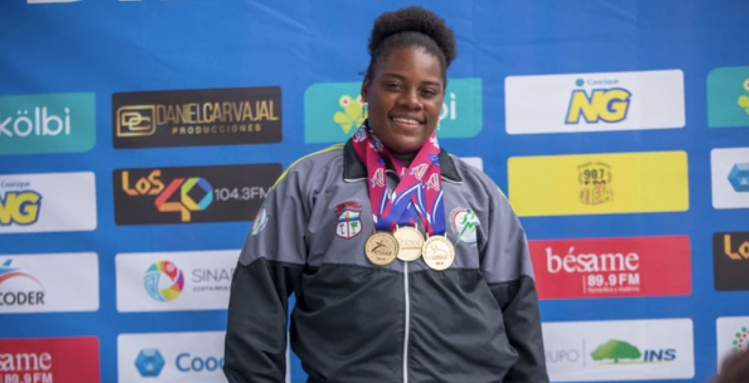 Imagen principal del artículo: Atleta limonense batió récord nacional en El Salvador, mientras el jiu-jitsu tico nos vuelve llenar de felicidad