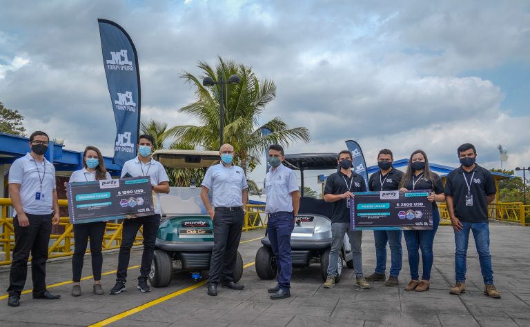 Estudiantes del TEC ganan concurso con primer vehículo autónomo para servicio de entregas