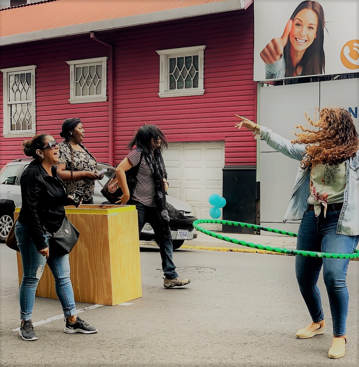 Imagen principal del artículo: Proyectos de mujeres artistas podrán concursar para intervenir dos columnas en la Rotonda de la Hispanidad