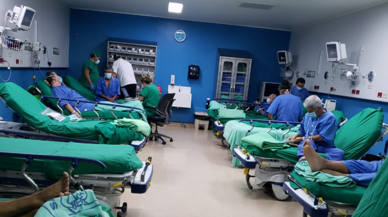 Cámara Costarricense de la Salud ofrece ayuda del sector privado ante saturación de la CCSS