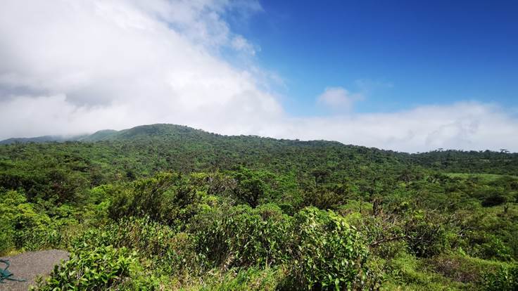 Inder presenta nuevo proyecto turístico en el Parque Nacional Volcán Tenorio