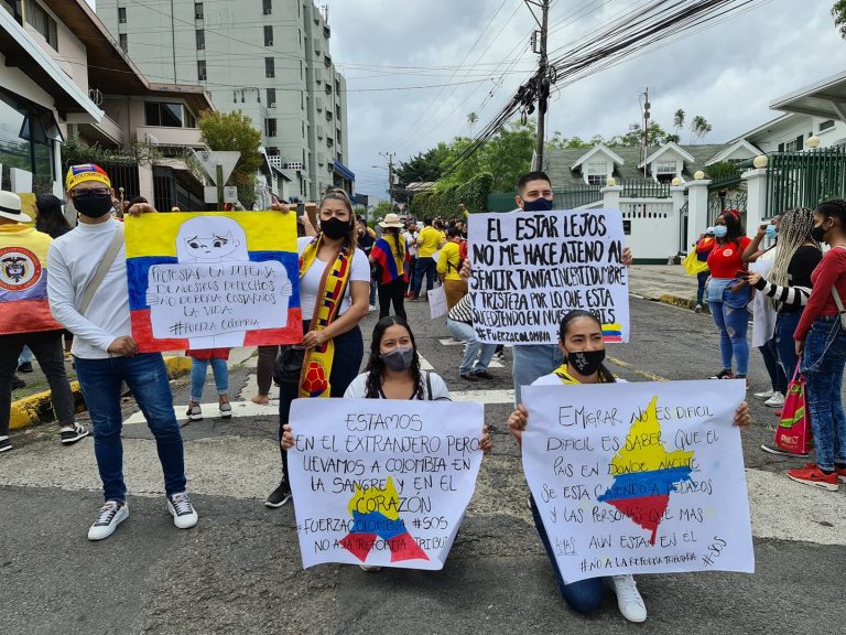 Colombianos protestan frente a sede de Corte IDH tras semana de caos social en su país