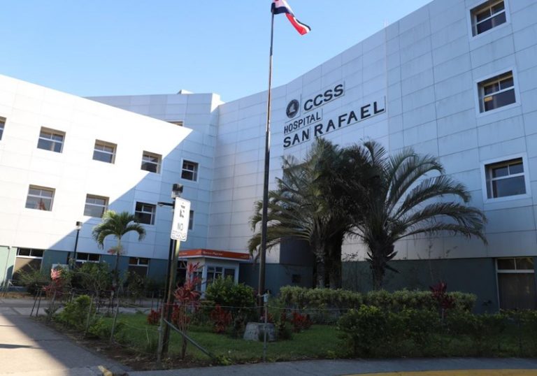Hospital San Rafael pide a usuarios con cita esperar a ser llamados: "Si no es llamado, no se presente"