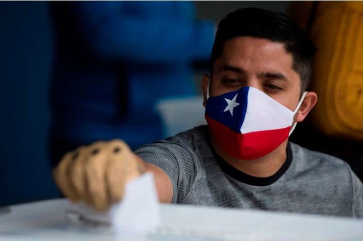 Imagen principal del artículo: Mayoría chilena se abstuvo de votar por los constituyentes
