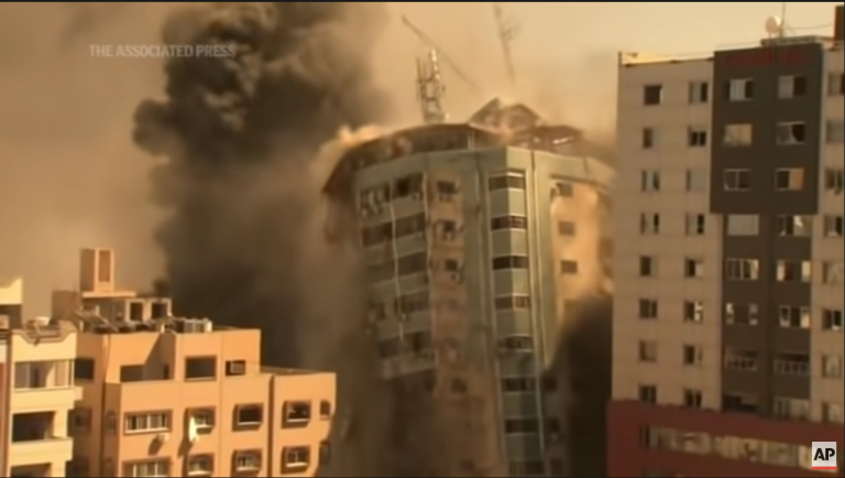 Israel destruye edificio de oficinas de la prensa internacional en la Franja de Gaza