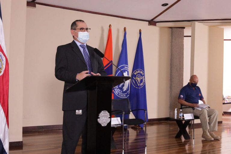 Presidencia confirma retraso en envío de vacunas de COVAX; se espera que lleguen "esta semana"