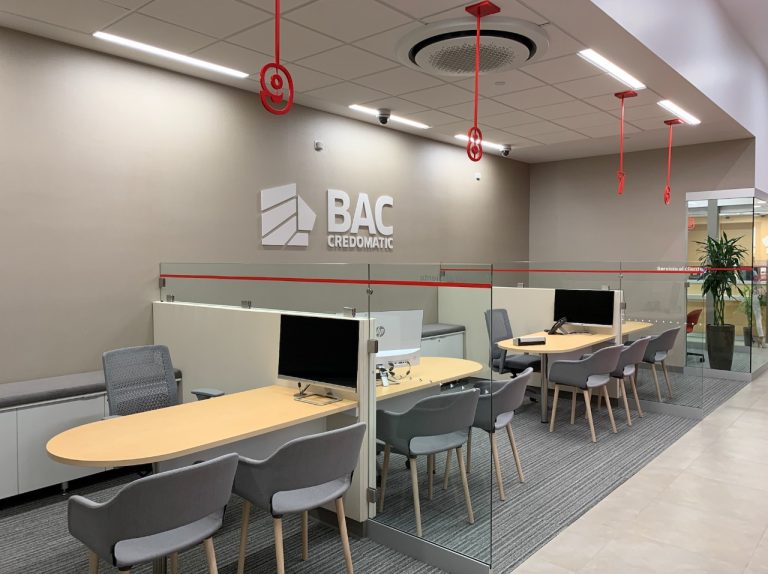 "Lazarillo": aplicación móvil para personas con discapacidad visual llega a 18 sucursales bancarias
