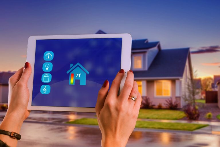 Domótica o digitalización de los hogares, ¿es solo para familias con un nivel alto de ingresos, o podría llegar a implementarse en cualquier hogar
