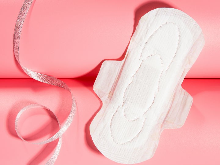 Imagen principal del artículo: Colectivos impulsan campaña para llevar toallas sanitarias a privadas de libertad