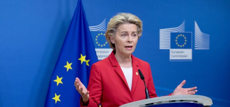La UE abierta a hablar de las patentes: pide a EE. UU. empezar por exportar vacunas a países pobres