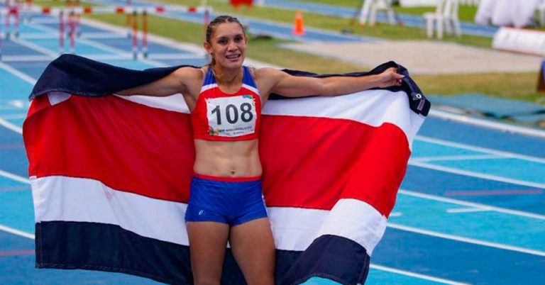 ¡Andrea Vargas clasifica a las semifinales de los 100 metros vallas!