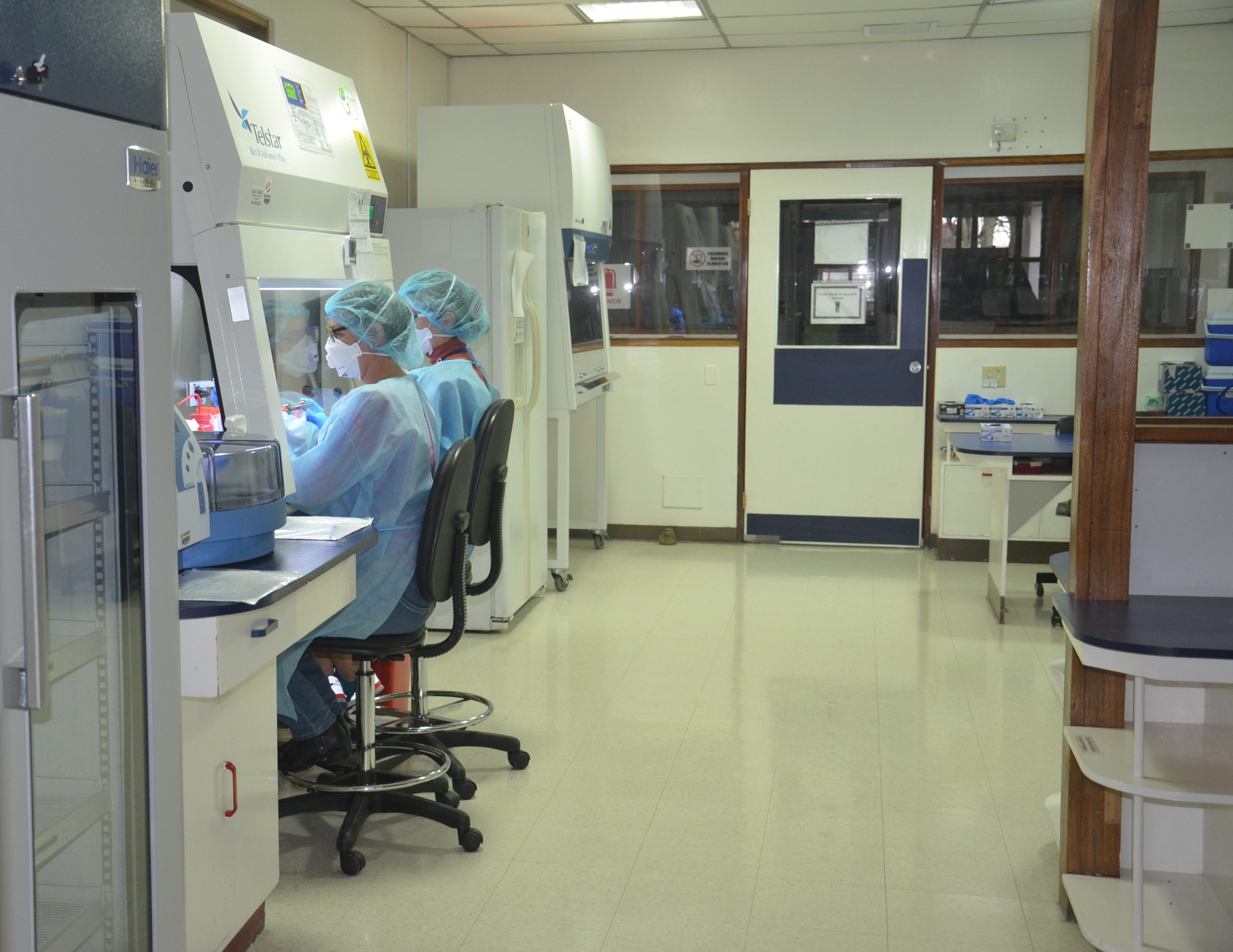 Imagen principal del artículo: Así nació el Laboratorio de Diagnóstico de COVID-19 en el Inciensa