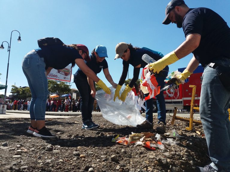 Campaña "Burbujas Sostenibles" le invita a cuidar su entorno y ganar ecoins en el proceso