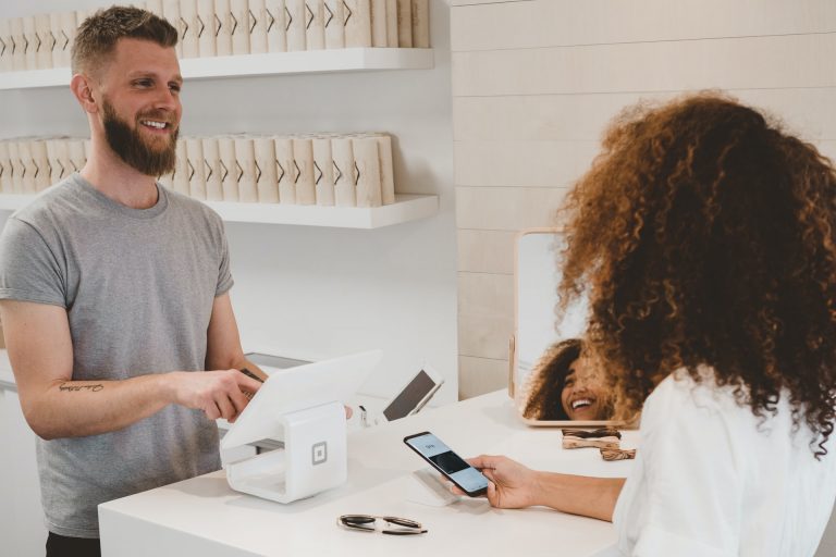 La satisfacción al cliente se ha convertido en un ente generador de calidad dentro de la cultural empresarial