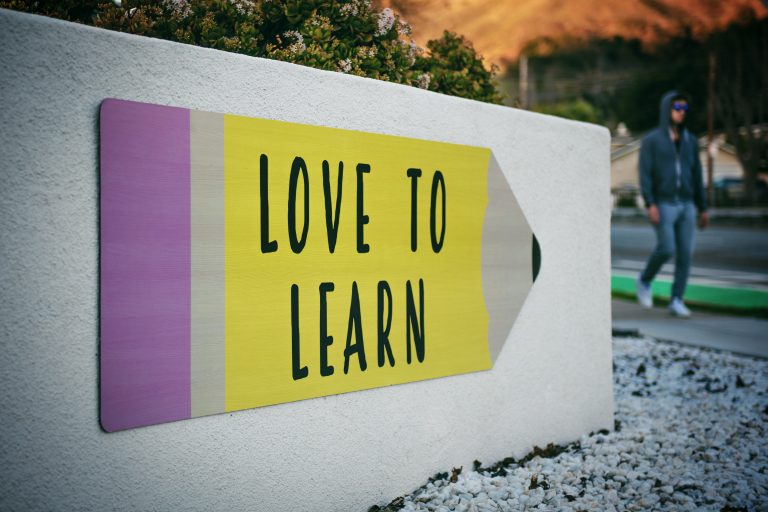 Service-Learning in Times of Pandemic: An Opportunity to Foster Profound Social Change Through Virtuality