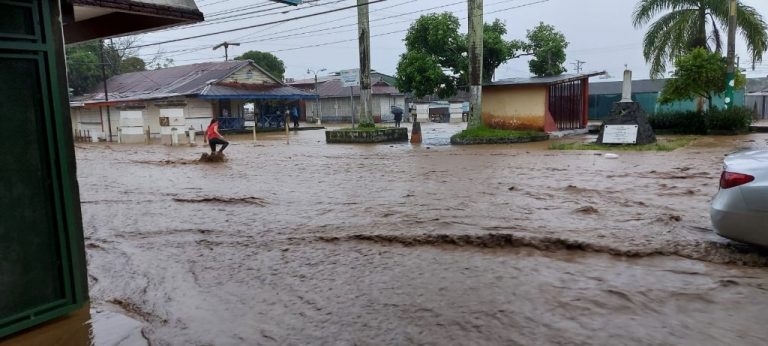 ¿Dónde y cómo ayudar a las comunidades afectadas por las lluvias?