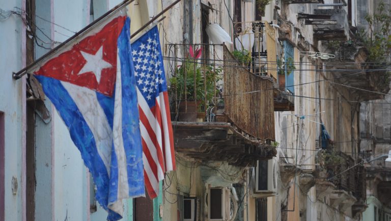 Estados Unidos reabrirá oficina en Cuba para trámites migratorios  