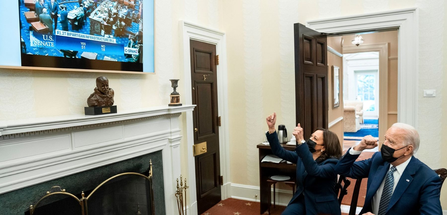 Imagen principal del artículo: EE.UU. allana camino para contrarrestar ventajas competitivas de China: $1.2 billones para infraestructura