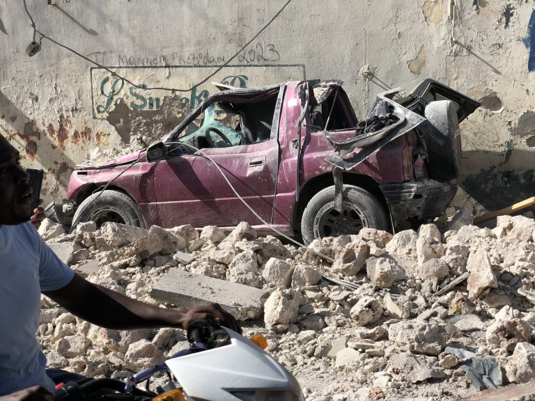 Al menos cinco muertos y varios heridos tras el terremoto de magnitud 7,2 en Haití