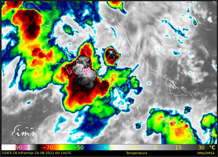 Lluvias de las últimas horas dejan 30 cantones afectados; IMN advierte que se avecina un temporal