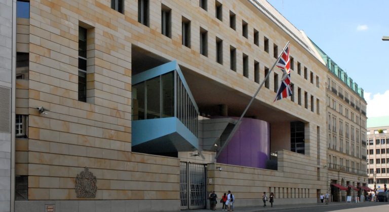 Alemania detiene a ciudadano británico por espiar para Rusia