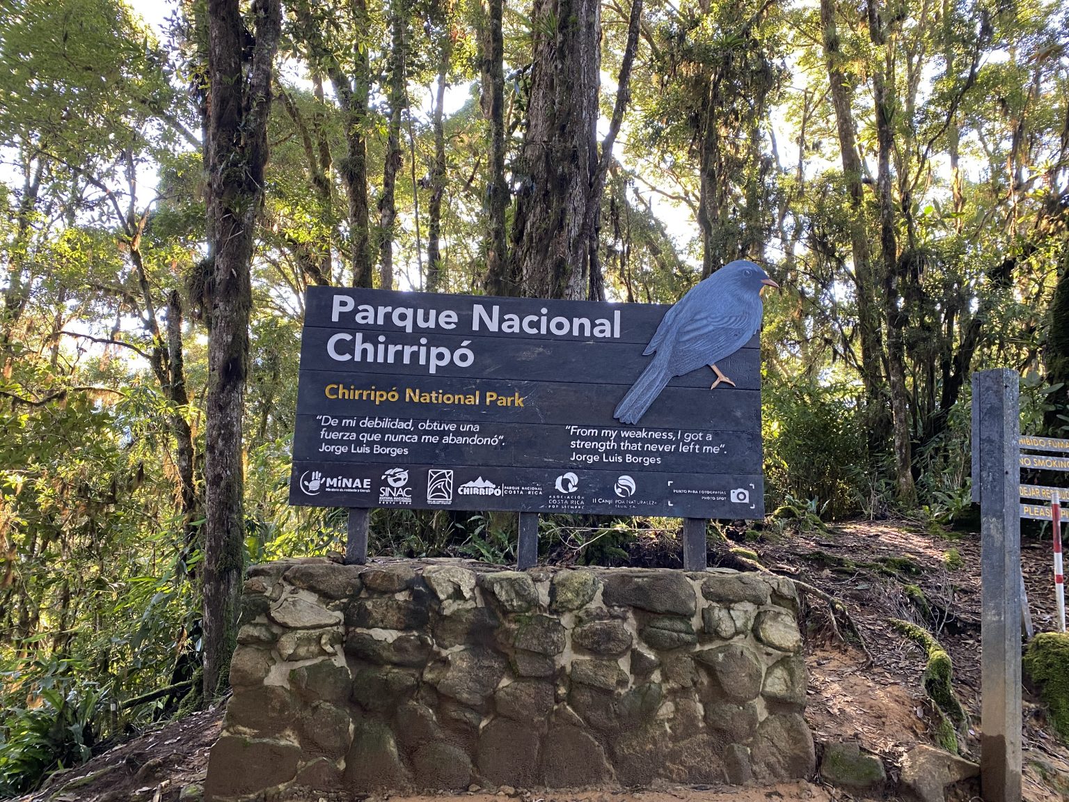 Imagen principal del artículo: Subir el Chirripó con cero efectivo: Banco Nacional coloca primer datáfono en el pico más alto de Costa Rica