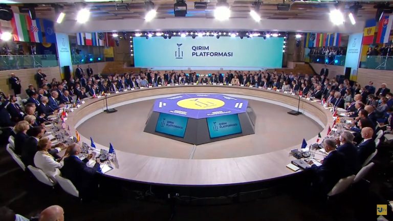 Ucrania lanza plataforma para recuperar Crimea 