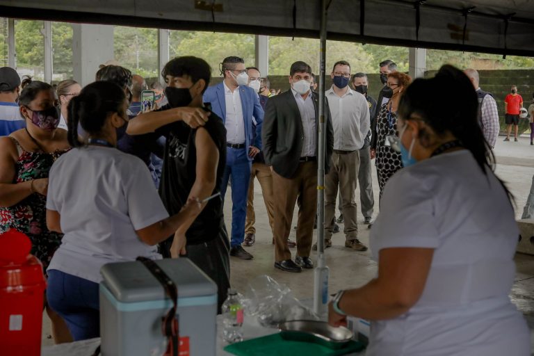 Gobierno asegura tener disponibilidad de segundas dosis de vacuna contra COVID-19