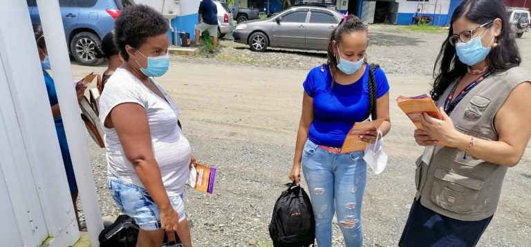 Naciones Unidas dona kits de emergencia para mujeres en Limón