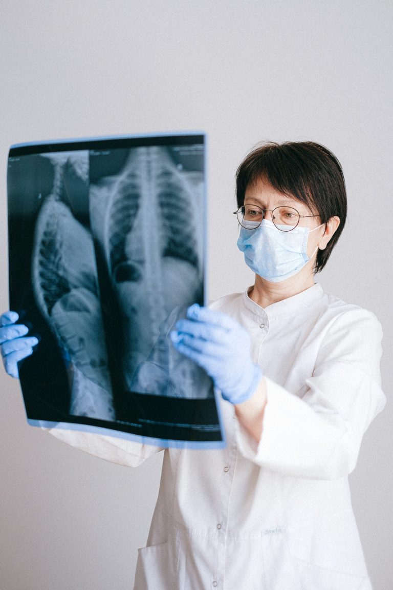 Análisis de imágenes médicas usando nueva tecnología como OpenCV