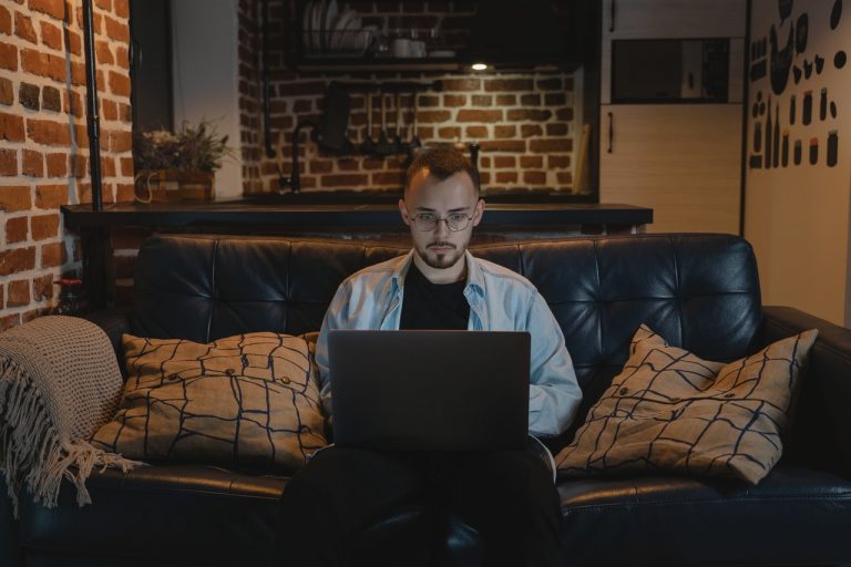 La pandemia ha afectado la productividad de los colaboradores mediante el teletrabajo