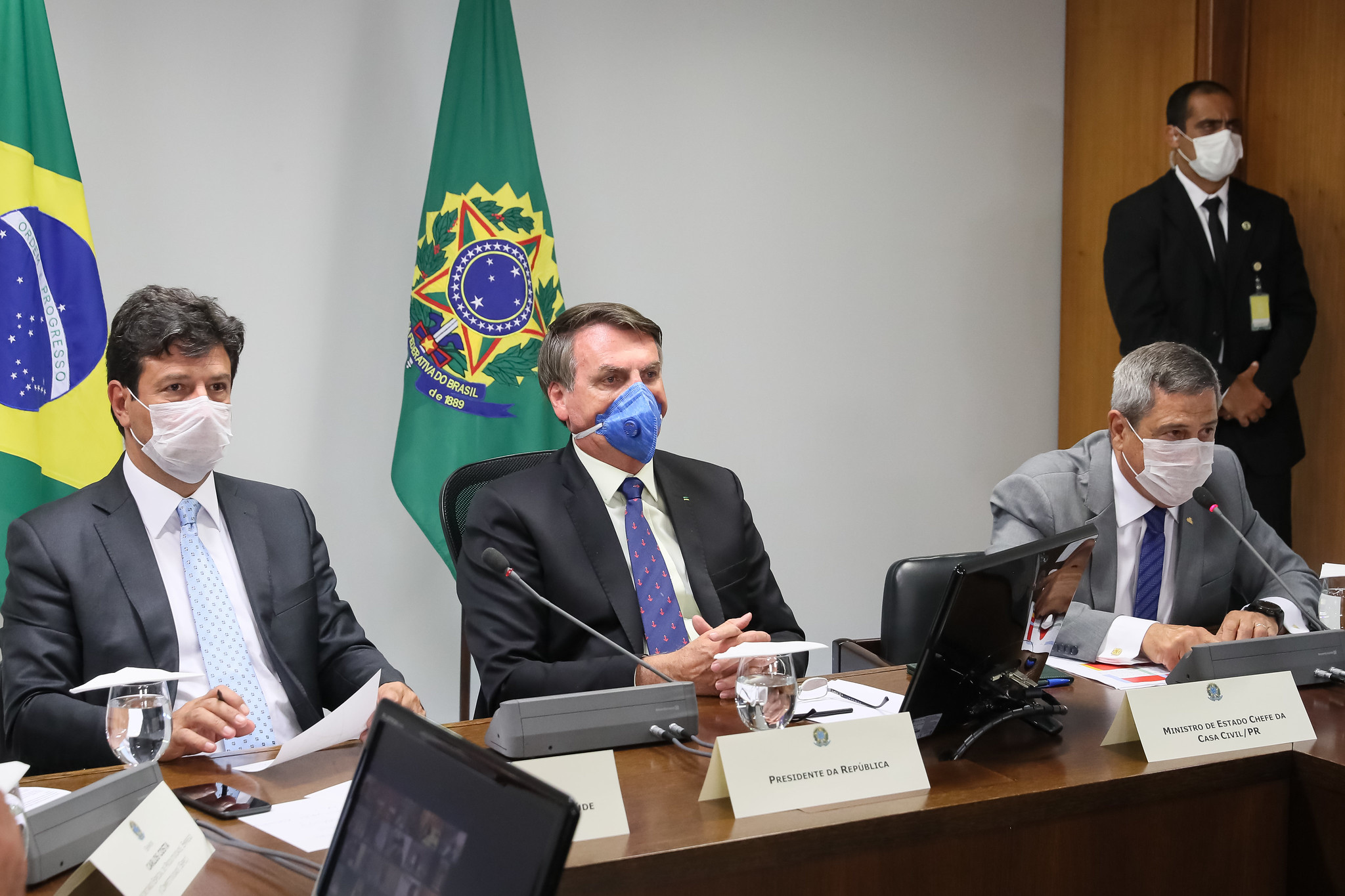 Imagen principal del artículo: Sube la tensión entre el Judicial y el Ejecutivo de Brasil