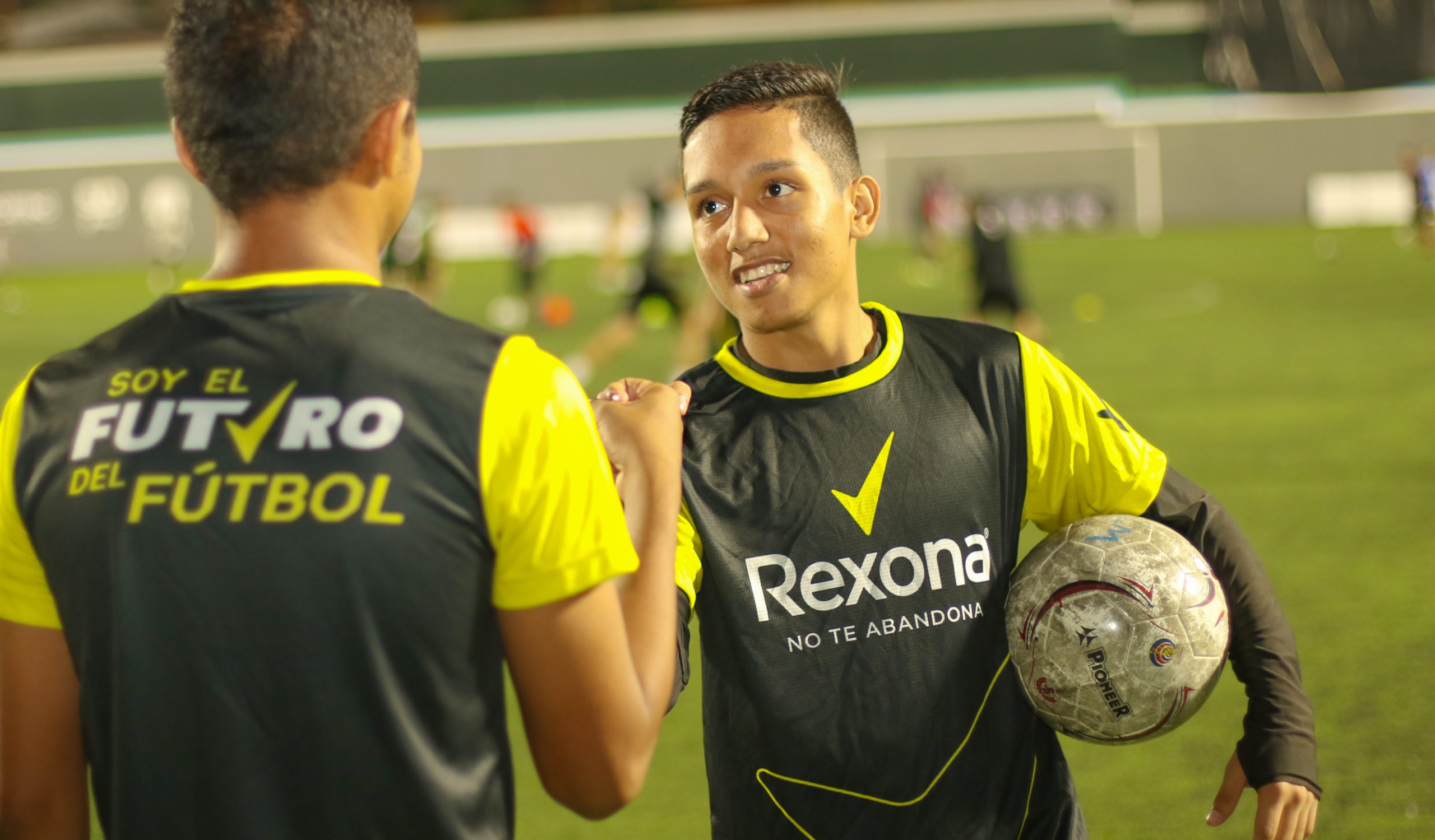Imagen principal del artículo: Rexona invertirá más de 34 millones de colones en la ligas menores del fútbol costarricense