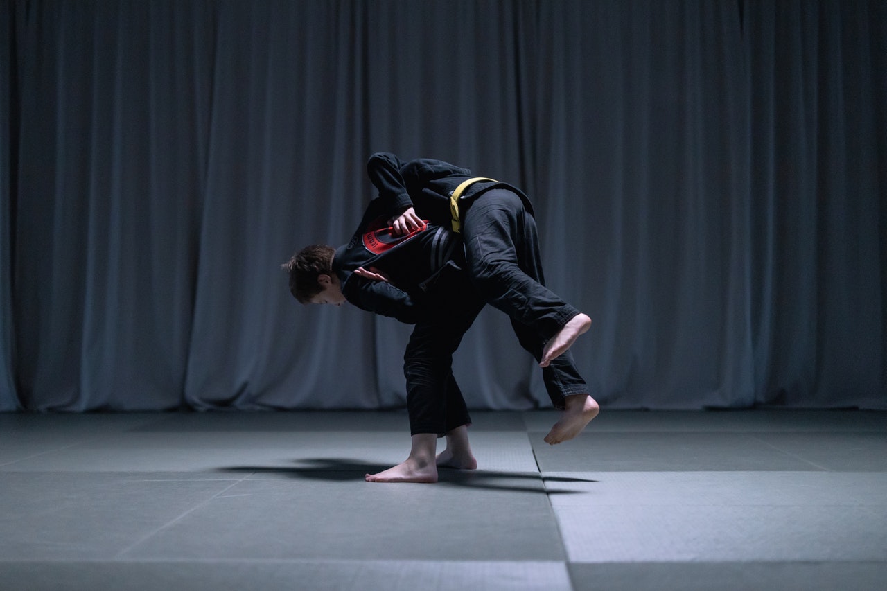 Imagen principal del artículo: Jiu Jitsu financiero: cómo la flexibilidad y la adaptabilidad de la estrategia de financiamiento en momentos de crisis juegan un rol clave en el éxito de una empresa