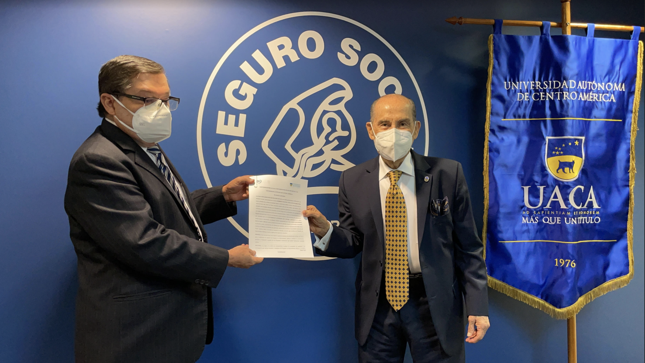 Imagen principal del artículo: CCSS y la UACA firman convenio para que universidad privada forme especialistas médicos