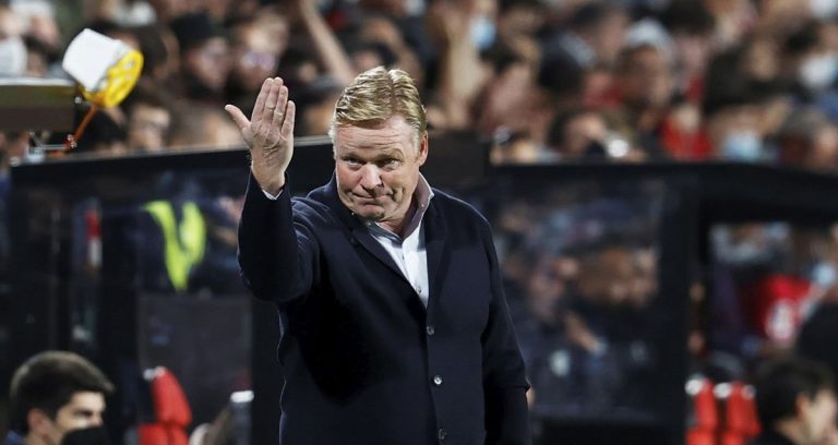 Ronald Koeman, destituido como técnico del FC Barcelona