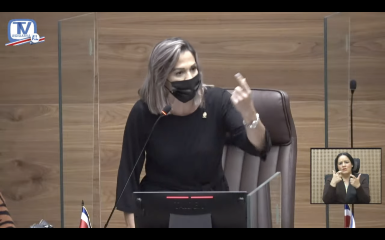 Una pregunta de físicamatemática en las pruebas FARO desata la polémica en el Plenario