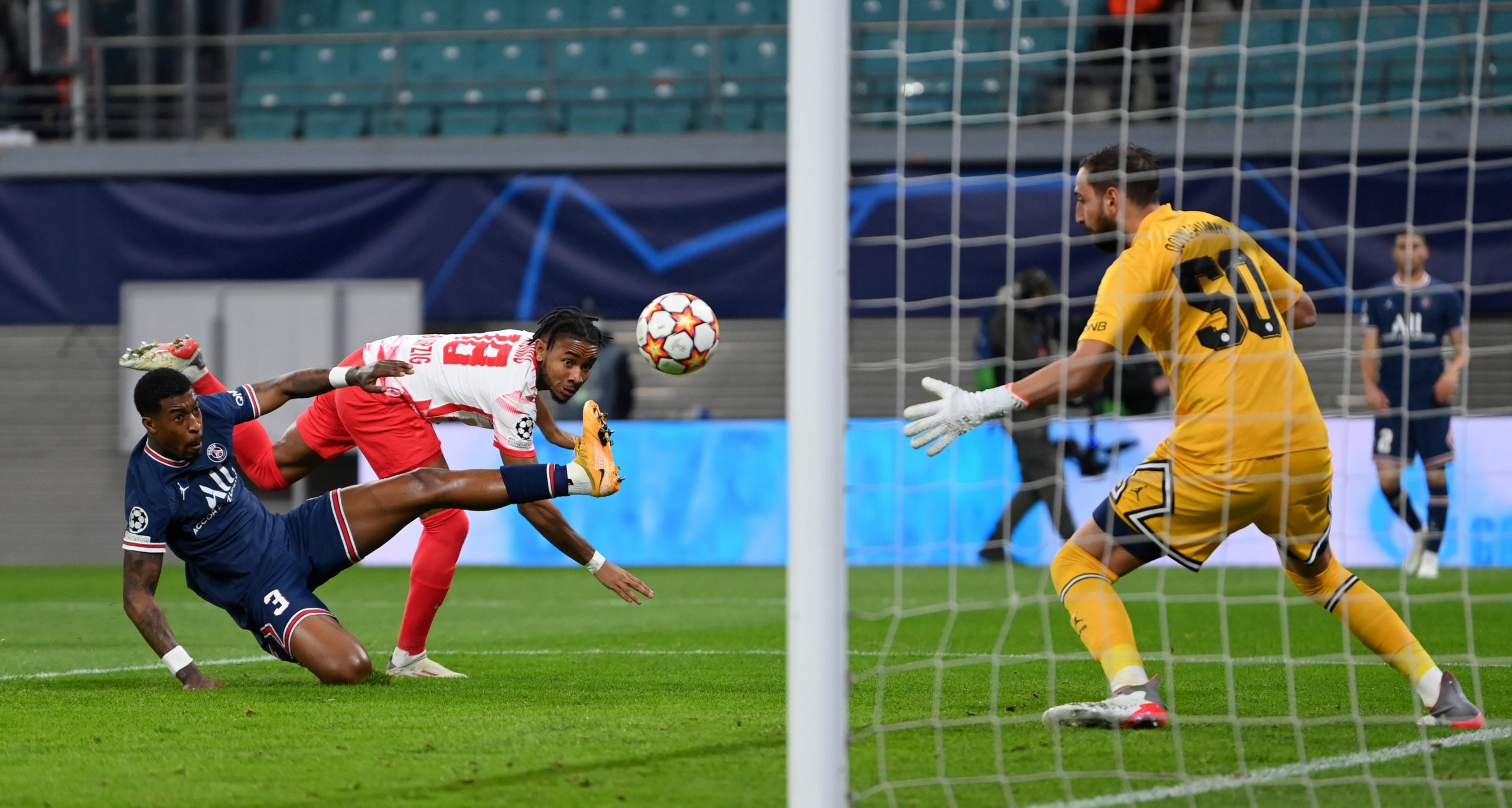 Imagen principal del artículo: El PSG cedió el liderato del Grupo A tras sufrido empate ante el Leipzig de Alemania
