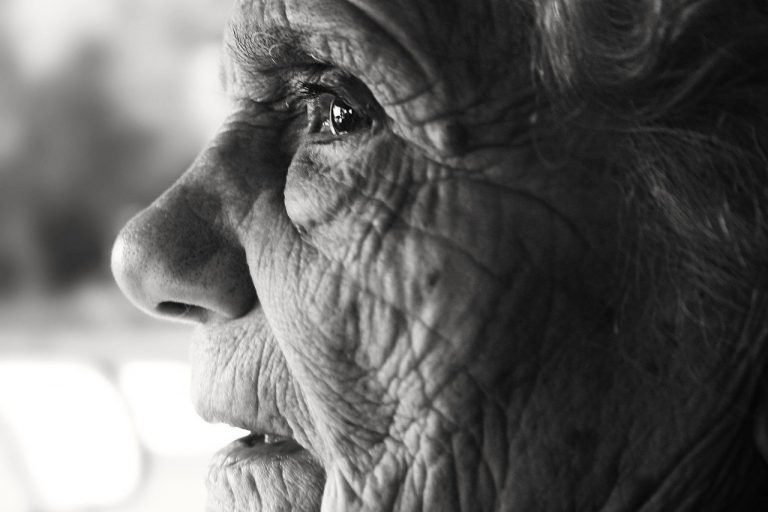 Primera Encuesta Nacional de Persona Adulta Mayor revela “enorme dimensión de demandas y de necesidades de dicha población”