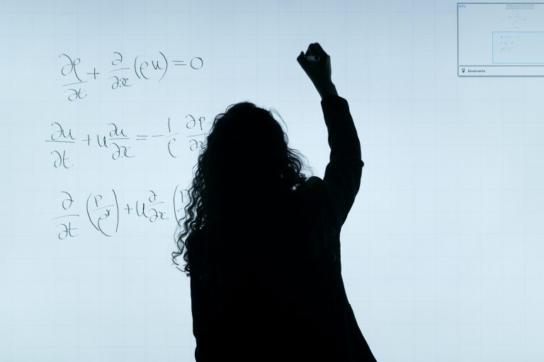 Comisión rechaza proyecto del Ejecutivo para regular el FEES